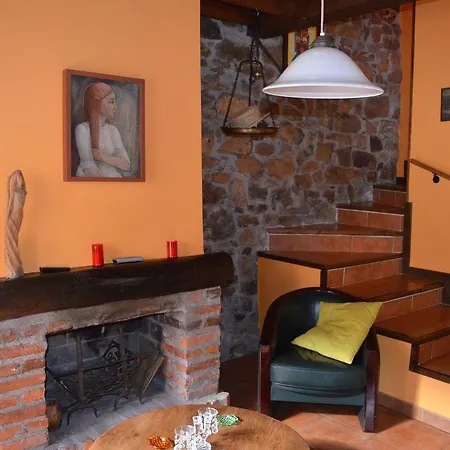 Quaint In Tormin Near Covadonga Park *